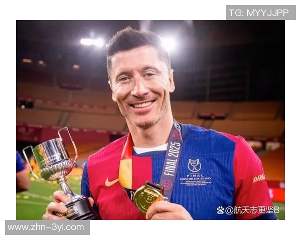 莱万遭遇重伤左大腿肌肉撕裂预计缺阵四到六周 莱万遭遇重伤左大腿肌肉撕裂预计缺阵四到六周