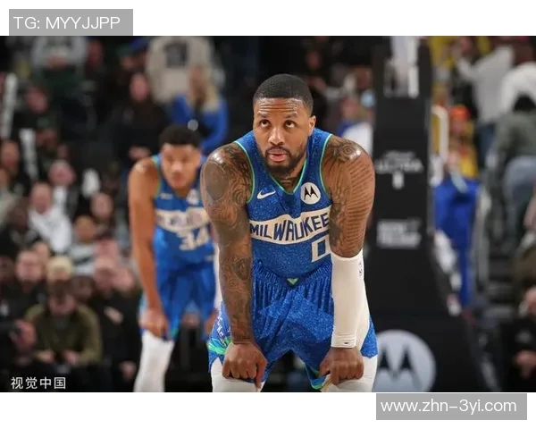 利拉德分享字母哥送的新款签名球鞋展现深厚友谊与团队精神 利拉德分享字母哥送的新款签名球鞋展现深厚友谊与团队精神