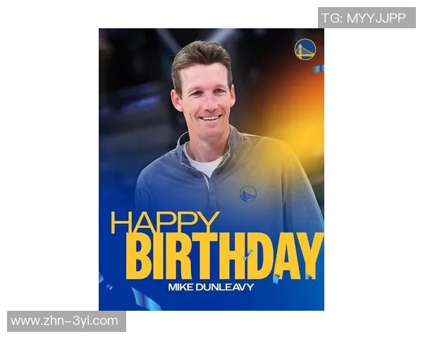 邓利维称库里状态依旧出色未来三年仍将展现顶级表现 邓利维称库里状态依旧出色未来三年仍将展现顶级表现