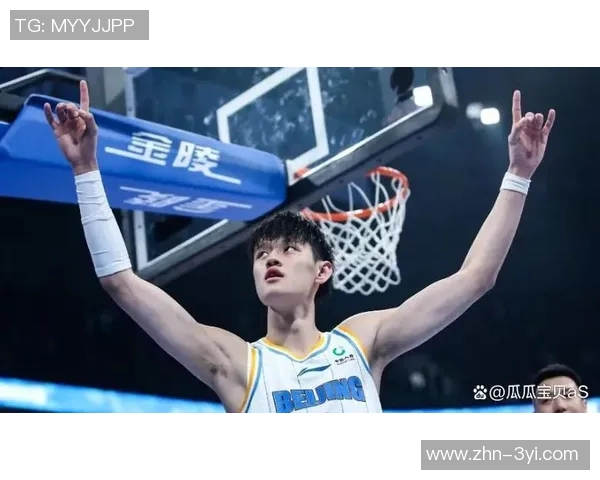 曾凡博加时被换下场无缘关键时刻令人心痛机会难得令人惋惜 曾凡博加时被换下场无缘关键时刻令人心痛机会难得令人惋惜