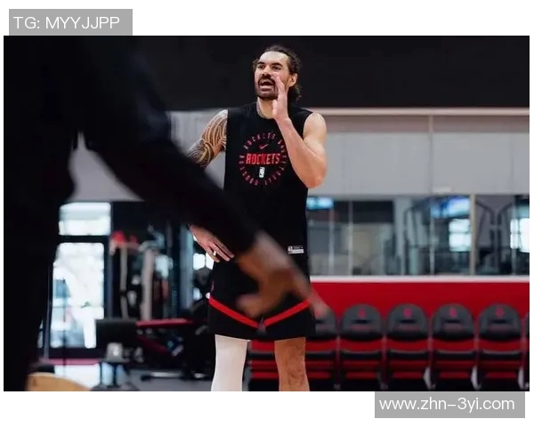 亚当斯替补出战12分钟表现神勇四投全中贡献8分2板2助