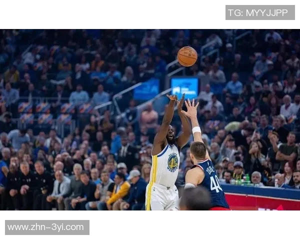 库里谈防守策略：多人包夹哈登与小卡让他们在混战中难以发挥