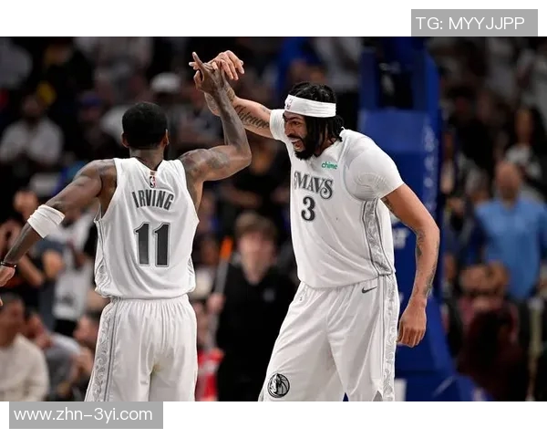 詹姆斯强调欧文健康对独行侠的重要性并称赞其阵容深度